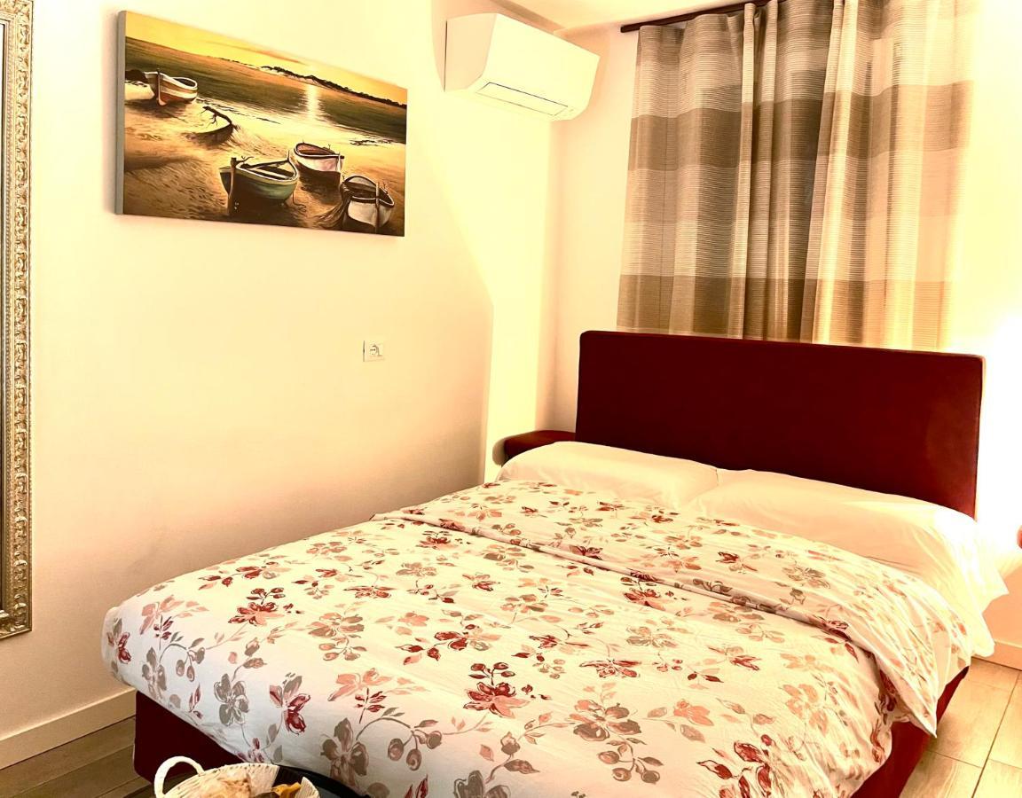 Dimora Di Charme Peschiera Del Garda Apartamento Exterior foto