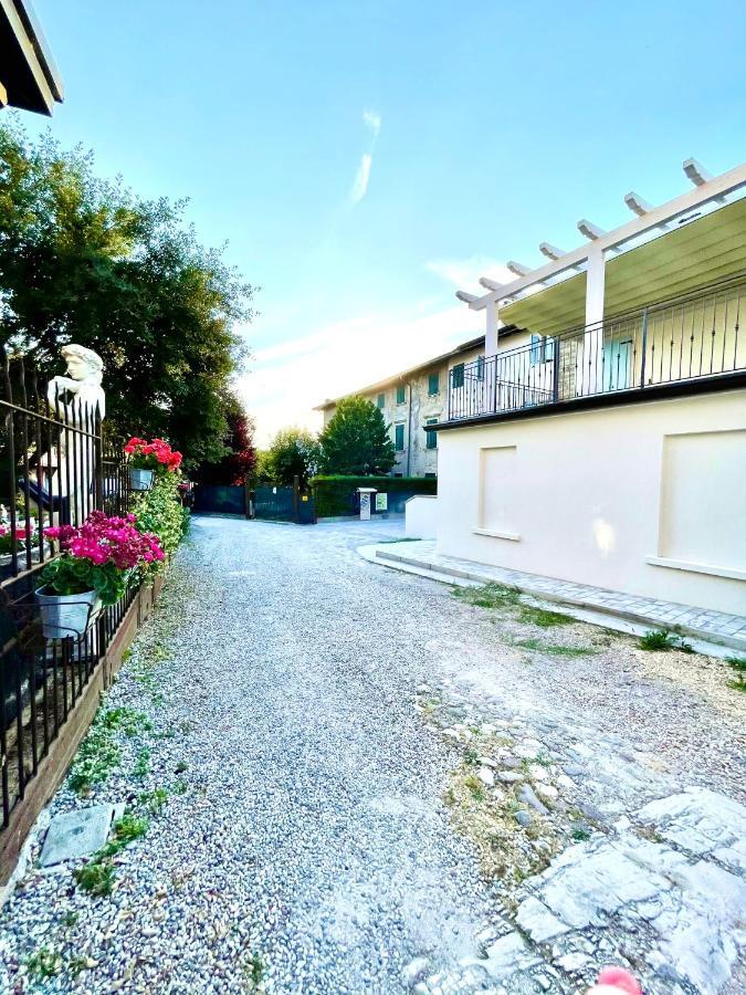 Dimora Di Charme Peschiera Del Garda Apartamento Exterior foto